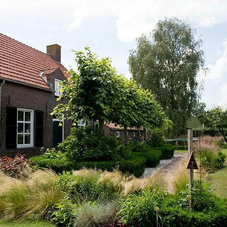 Holiday home Gastenverblijf Het Voorhuis *